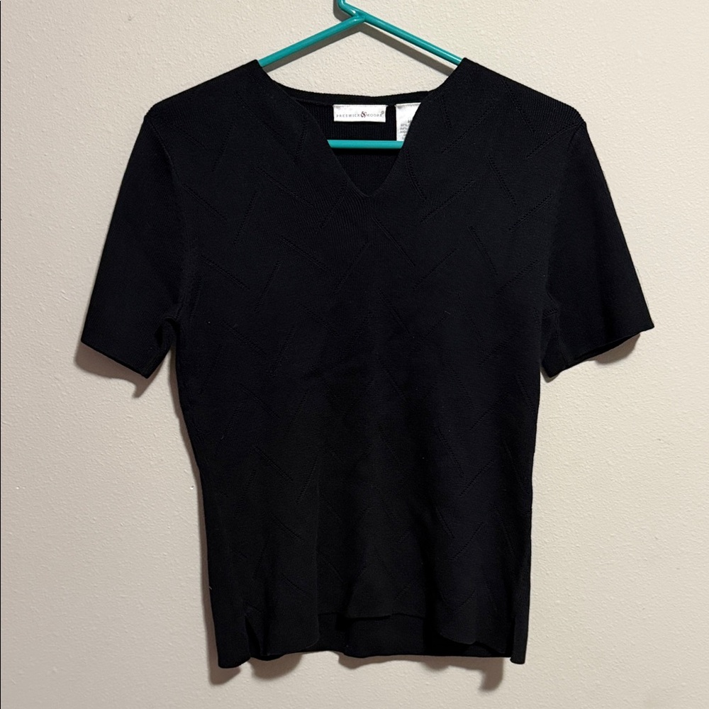Women’s Preswick & Moore black knit top NWOT